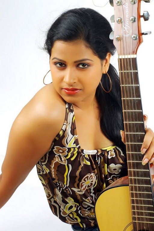 [actress%2520sadhika%2520hot%2520still%255B5%255D.jpg]