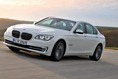 2013-BMW-7-Series-153