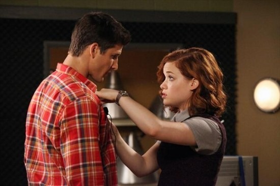 [Suburgatory-Season-2-Episode-12-Body-Talk-6-550x366%255B4%255D.jpg]