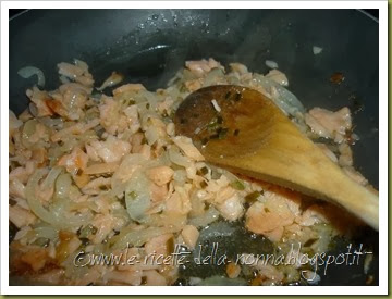 Trofie al salmone affumicato, erba cipollina e cipolla (5)