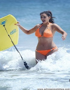 kim-kardashianspicy Bikini -in-beach-hot-images (4)
