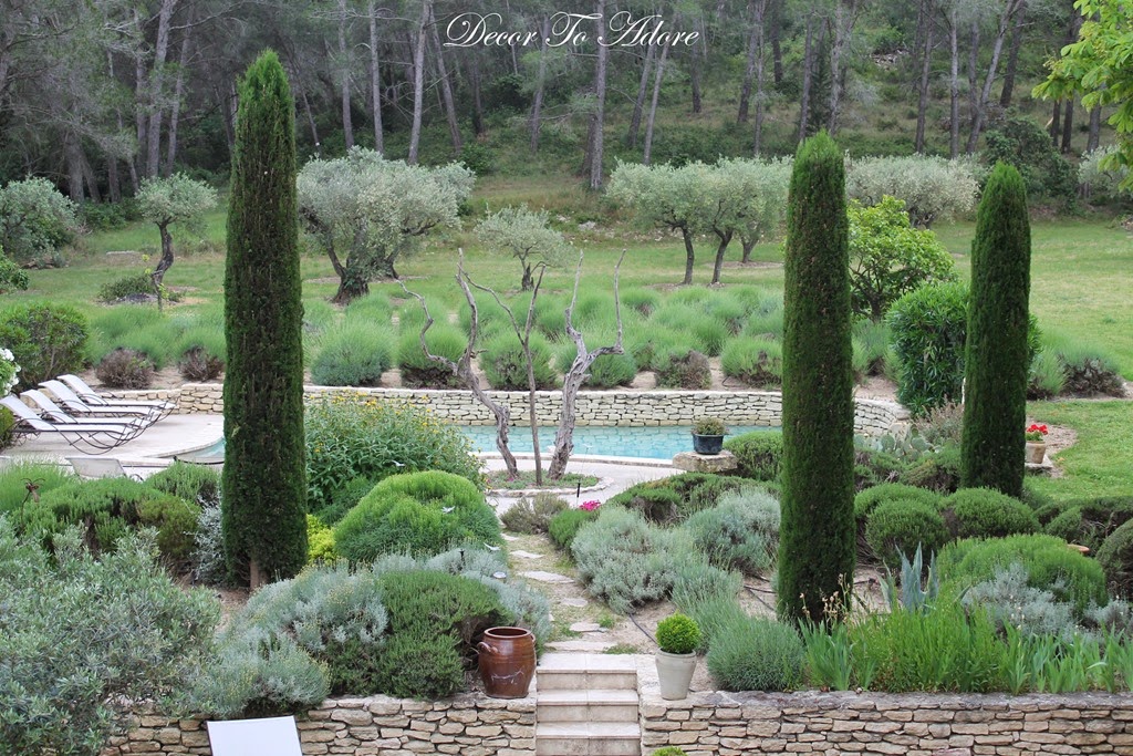 [St.%2520Remy-Tarascon%2520024-001%255B4%255D.jpg]