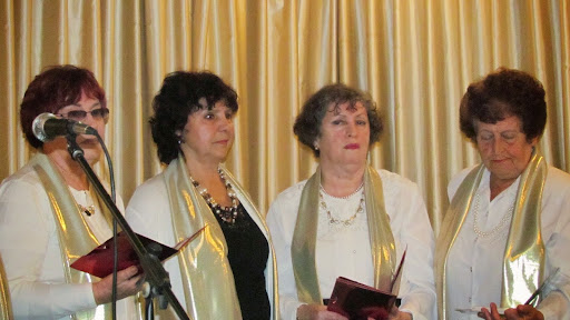 54 mama ansambl - krupniy plan.jpg