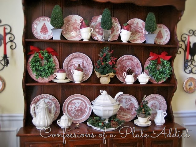 [CONFESSIONS%2520OF%2520A%2520PLATE%2520ADDICT%2520Christmas%2520on%2520the%2520Hutch2%255B12%255D.jpg]