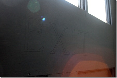 exit sign outline