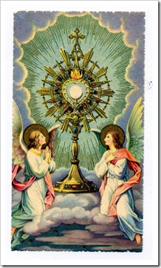 Monstrance003