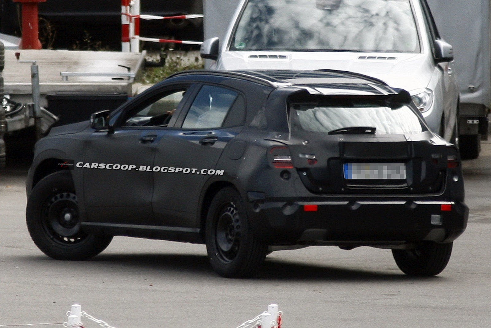 [2014-Mercedes-Benz-GLA-5%255B4%255D.jpg]