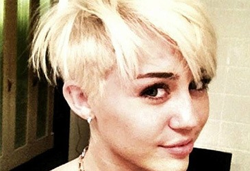 [Miley%2520Cyrus%2520se%2520corta%2520el%2520pelo%255B12%255D.jpg]
