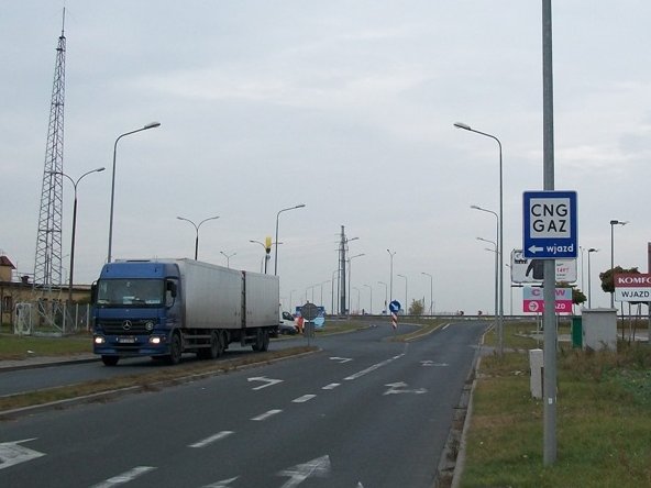 Odpowiednie oznakowanie stacji CNG w Poznaniu