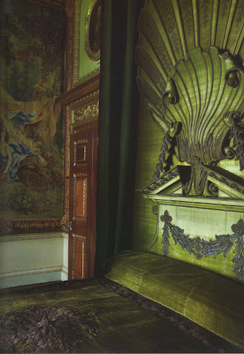 The Green Velvet Bedchamber at Houghton Hall. This bed was designed by William Kent with an enormous shell inspired by Venus' chariot. The Green Velvet Bedchamber at Houghton Hall. This bed was designed by William Kent with an enormous shell inspired by Venus' chariot.