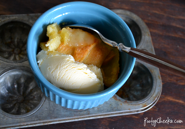 Easy Peach Crescent Roll Dessert by www.poofycheeks.com