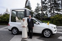 Mercedes-ML-PopeMobile-1