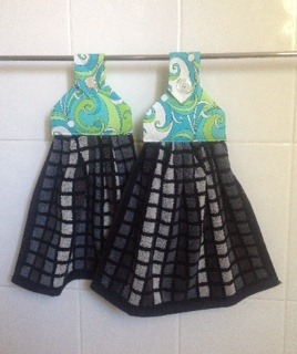 [Hand%2520Towel%2520Hangers%2520-%2520Black%2520%2526%2520White%255B2%255D.jpg]