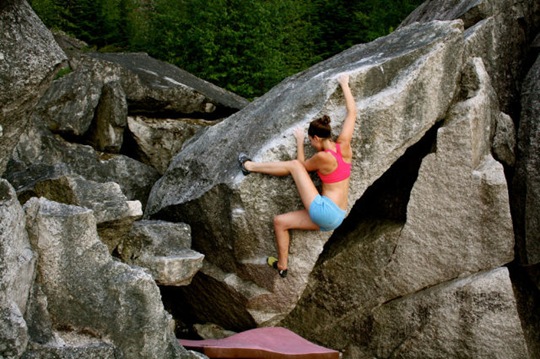 [girls-rock-climbing-4%255B2%255D.jpg]