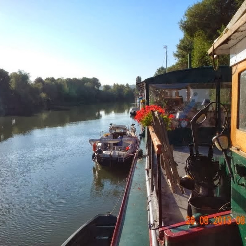 à couple d'une péniche d'habitation à PORT MARLY
