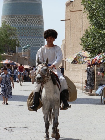 [A%2520guy%2520and%2520his%2520%2527orse...Khiva%255B5%255D.jpg]