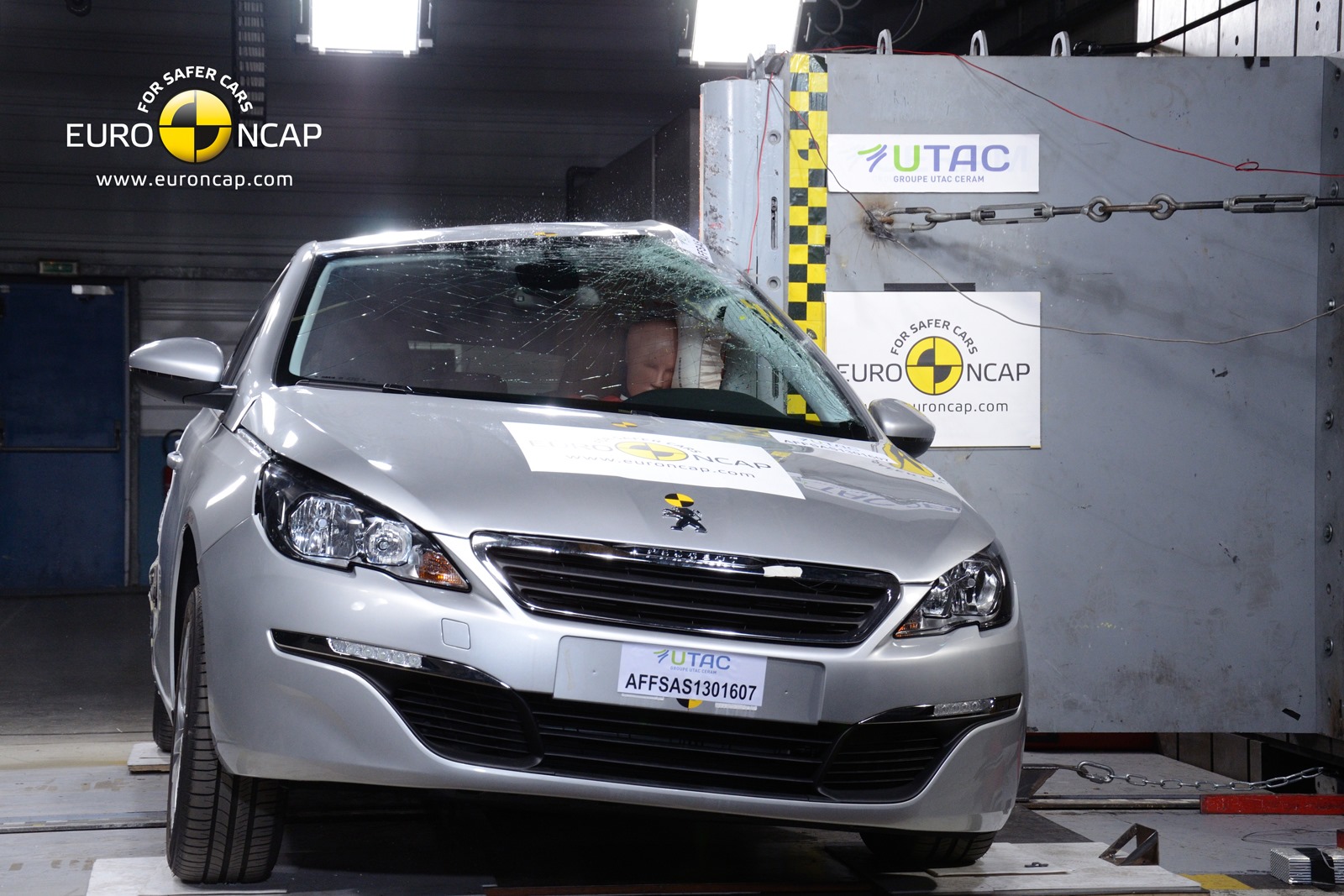 [Peugeot-308-EuroNCAP-3%255B3%255D.jpg]