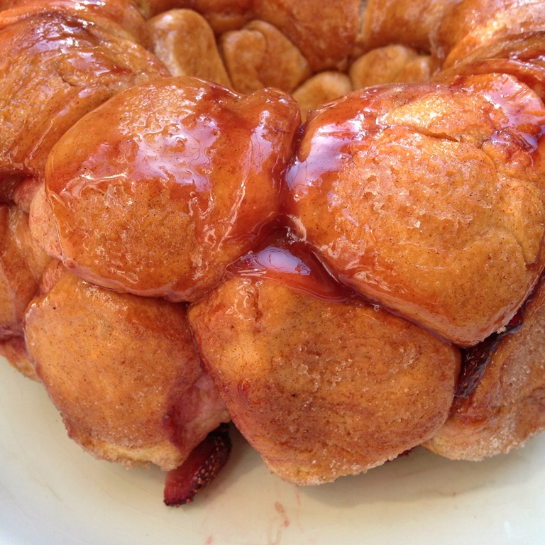 [strawberry-monkey-bread-twelve-loaves-3%255B4%255D.jpg]