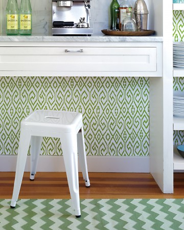 Mixing pattern as long as you stay in the same colorway can be very successful.(Annie Schlecter/Marthastewart.com) Mixing pattern as long as you stay in the same colorway can be very successful.(Annie Schlecter/Marthastewart.com)