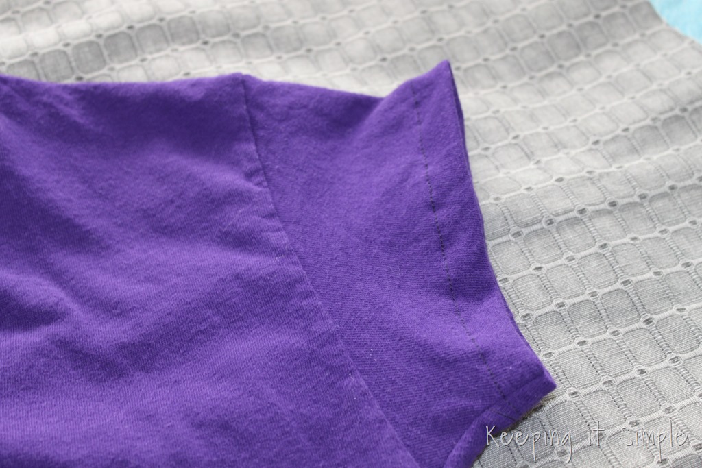 [gathered%2520sides%2520t-shirt%2520refashion%2520%25288%2529%255B8%255D.jpg]