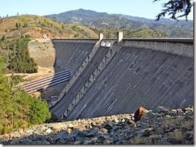 Mt. Shasta Dam and Lake 011