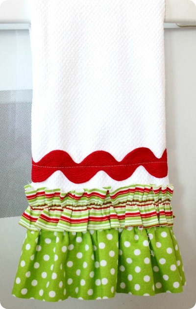 holiday tea towels by just sew sassy