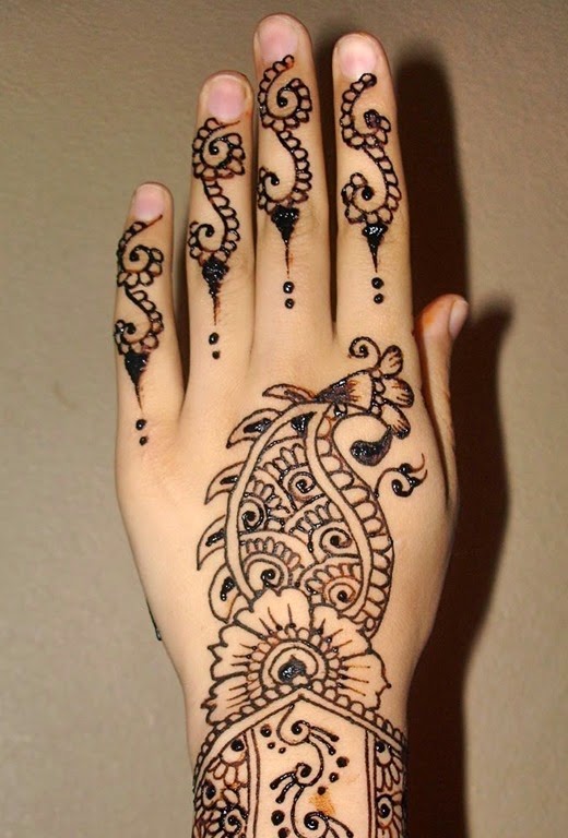 [short-hand-mehndi-peackock-design%255B4%255D.jpg]