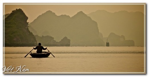 Việt Nam đẹp và... lạ dưới ống kính Yan Lerval