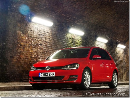 Volkswagen-Golf_Mk_VII_UK-Version_2013_800x600_wallpaper_06