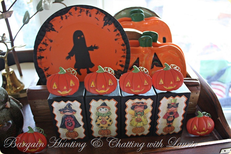 Halloween plates and napkin rings