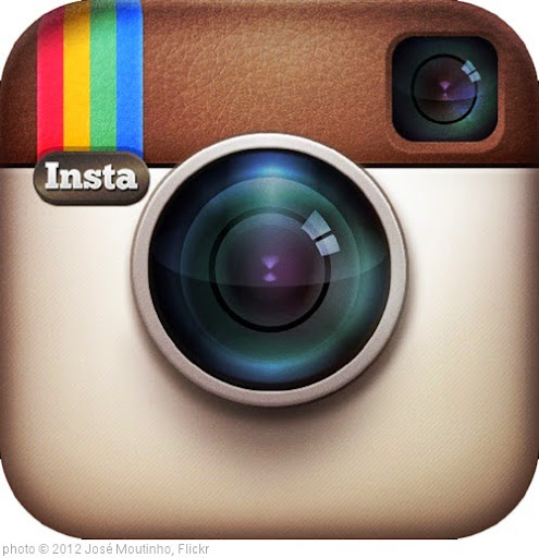 'Instagram-logo' photo (c) 2012, José Moutinho - license: https://creativecommons.org/licenses/by/2.0/