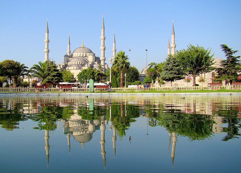 [800px-Blue_Mosque_Istanbul_Mirrored%255B4%255D.jpg]