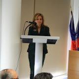 06-presentadora del acto
