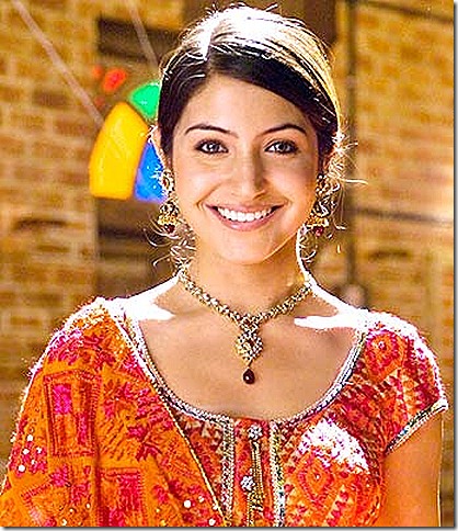 anushka-cute smile anushka-cute smile