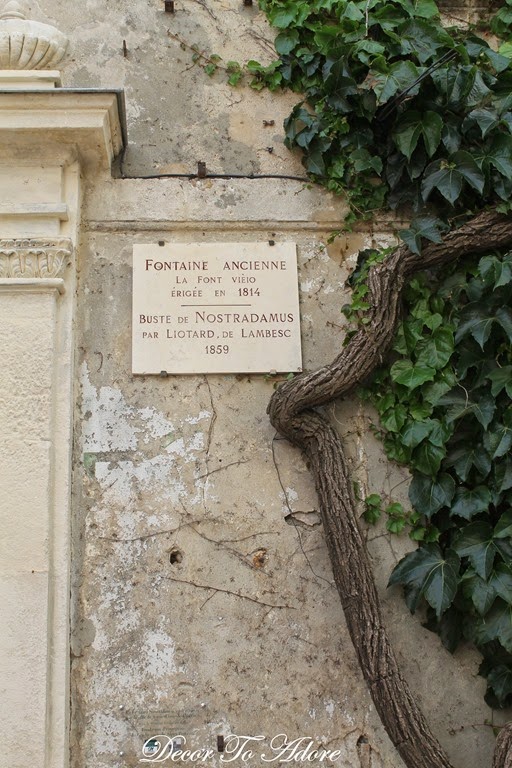 [St.%2520Remy-Tarascon%2520169-001%255B3%255D.jpg]