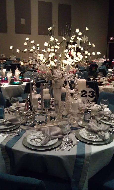 [Silver%2520and%2520White%2520Tablescape%252012-15-11%255B4%255D.jpg]