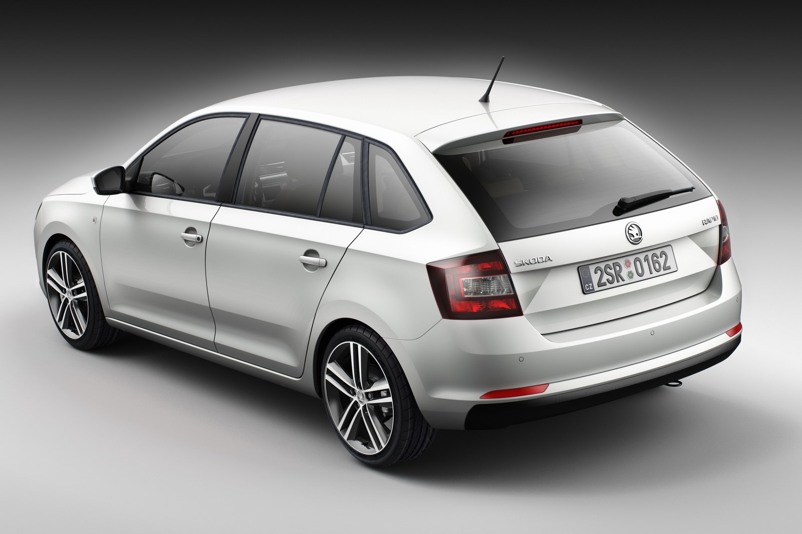 Skoda-Rapid-Spaceback-4%25255B3%25255D.jpg
