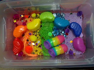 [Rainbow%2520Sensory%2520Tub%2520from%2520Trial%2520and%2520Error%2520Mama%255B3%255D.jpg]