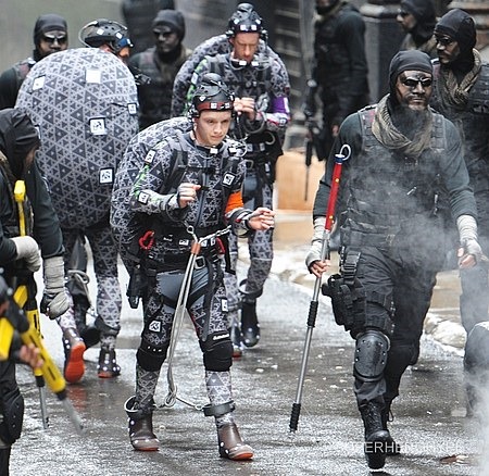 First Look at Pre-CGI Turtles and the Foot Clan in Teenage Mutant Ninja Turtles! 08