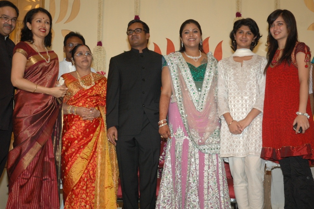 [selvarghavan%2520wedding%2520reception11%255B2%255D.jpg]