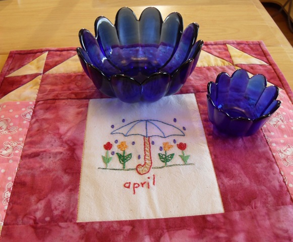 [Pink%2520March%2520in%2520April%2520with%2520Blue%2520bowls%255B4%255D.jpg]