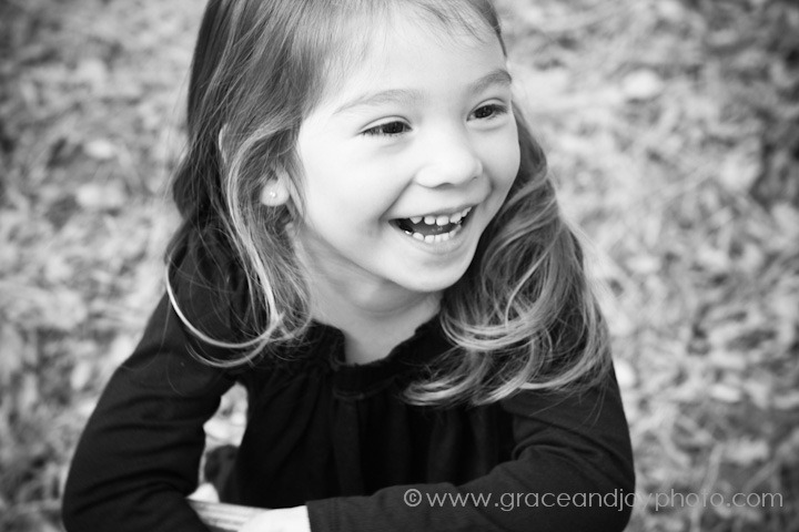 [20111015_graceandjoyphotography_032_.jpg]