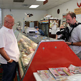 Andrew Zimmern from Bizarre Foods - 22_b.jpg