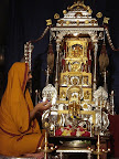 ಗುರುಗೊ, ಪೂಜೆಲಿಪ್ಪದು.