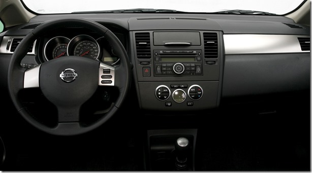 Nissan Tiida 2010[3]