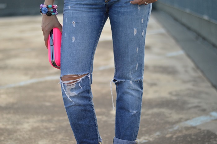 peplum, floral peplum, zara clutch, zara bag, H&M sandals, H&M shoes, neon bag, neon clutch, fluo, fluo bag, oakely sunglasses, occhiali da sole specchiati, occhiali specchiati oakley, miss sixty jeans