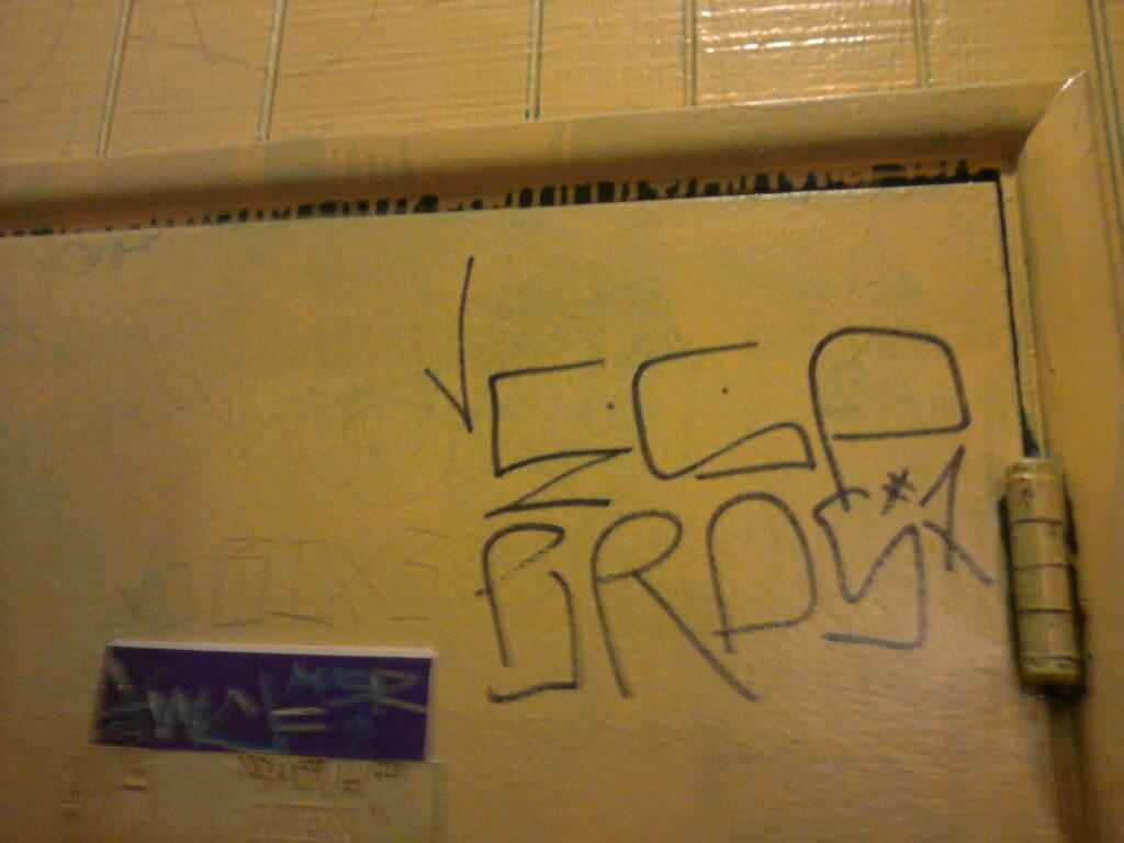 sureno 13 gangs graffiti East side paramount 13