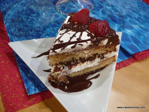 Torta de fresas, crema y chocolate por Mara Eugenia Lpez Llamozas2