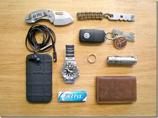 what_men_carry_in_their_pockets_640_31