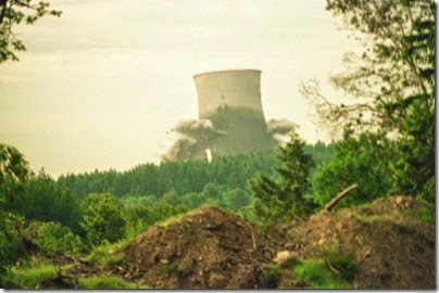 417786483 Trojan Nuclear Power Plant Cooling Tower Implosion on May 21, 2006
